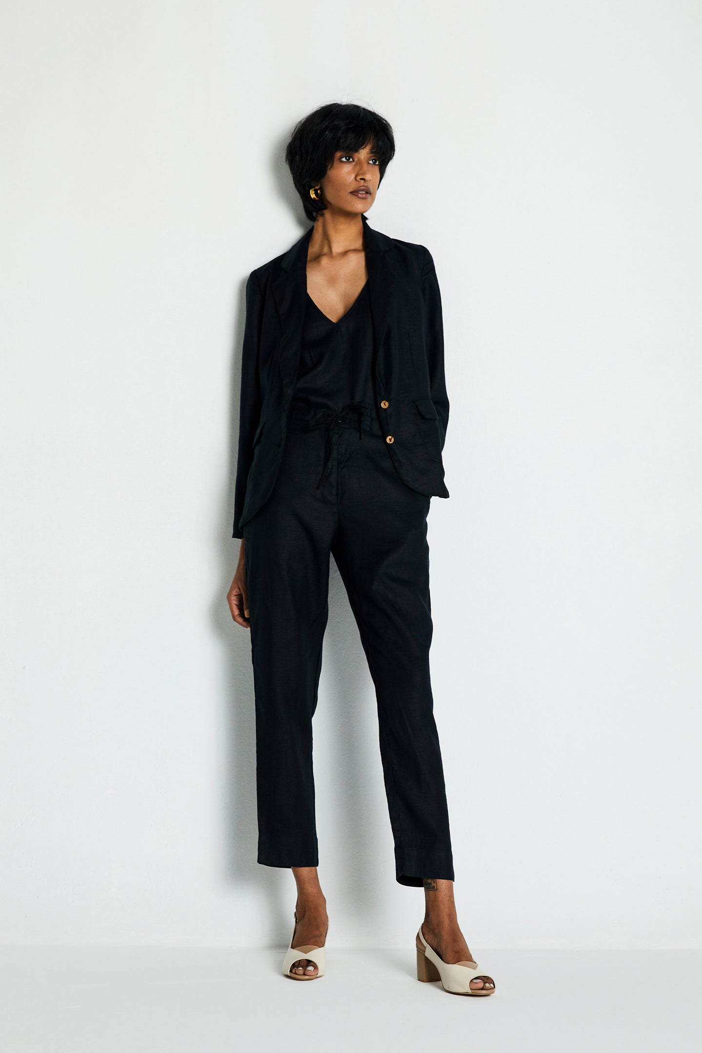 The Goes with Everything Pant in Black-0