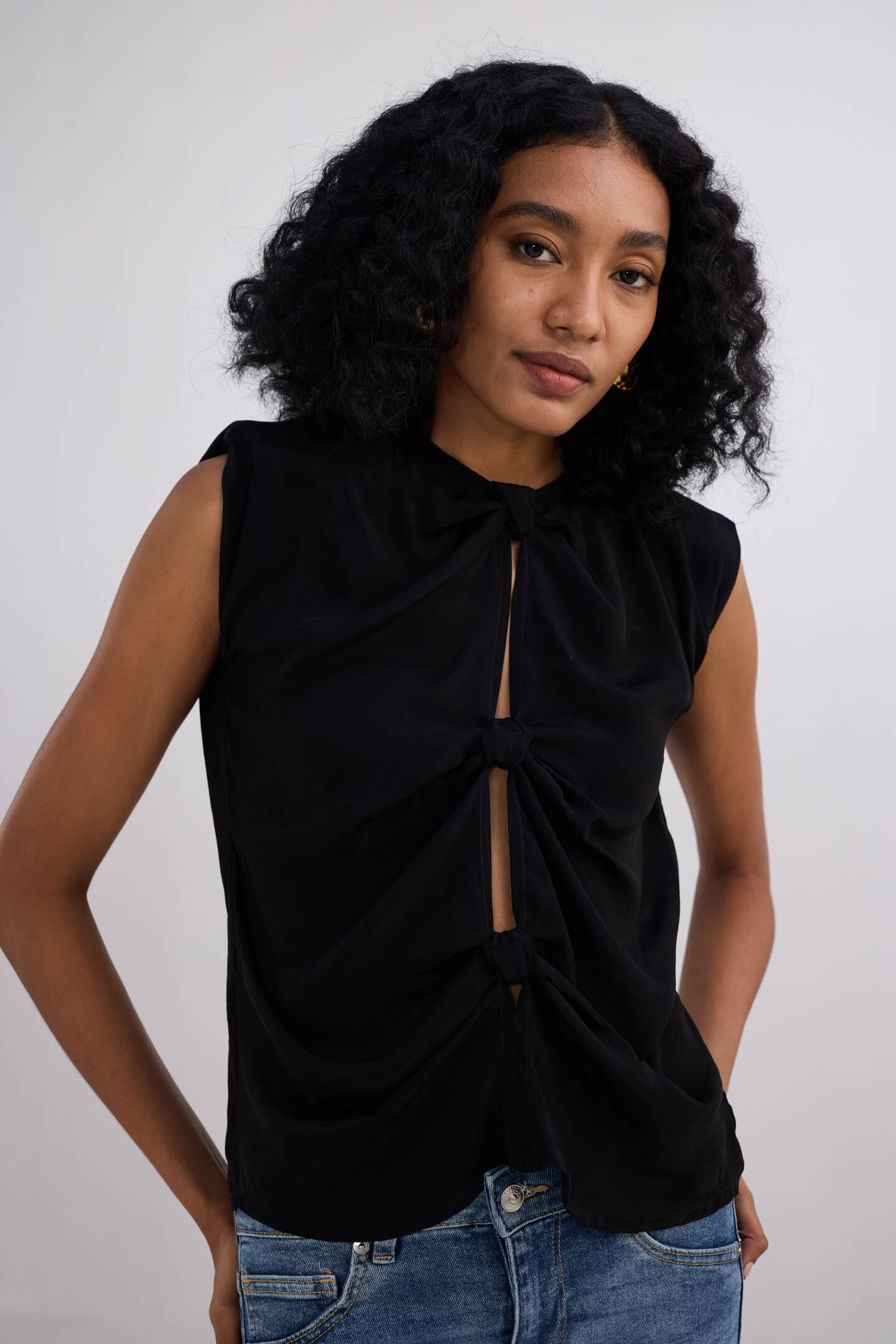 The Knot-so-Basic Top in Black-4