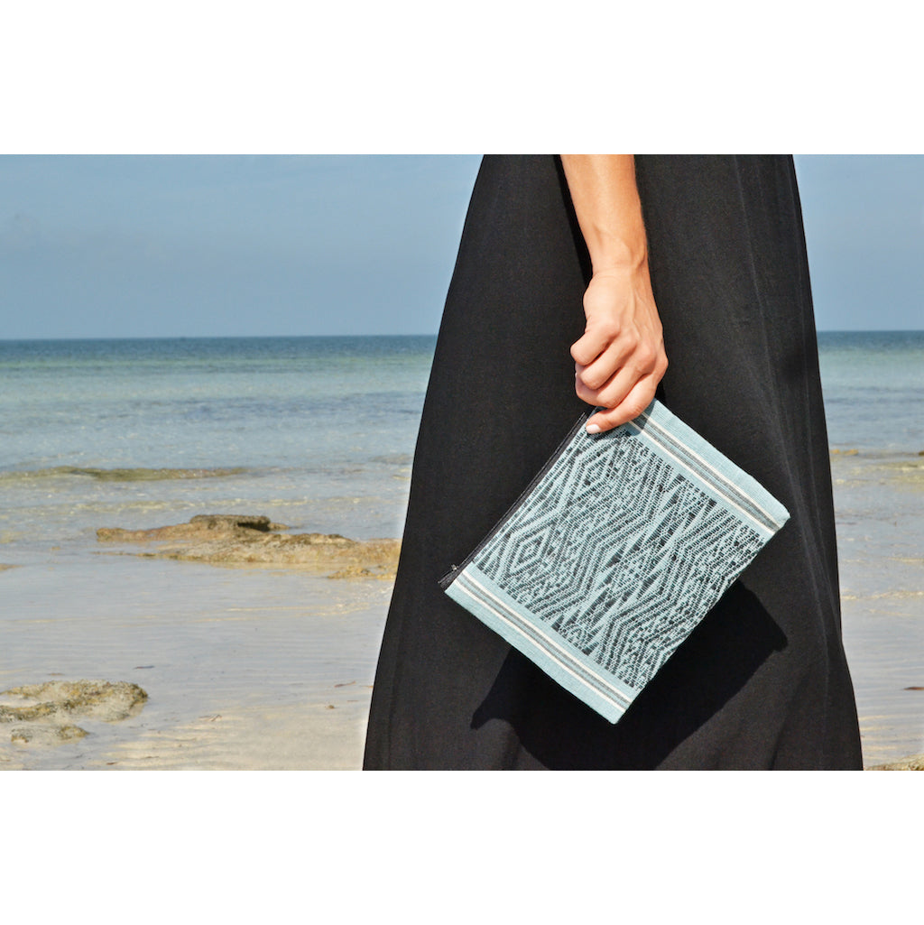 Ocean Tribal Clutch-1