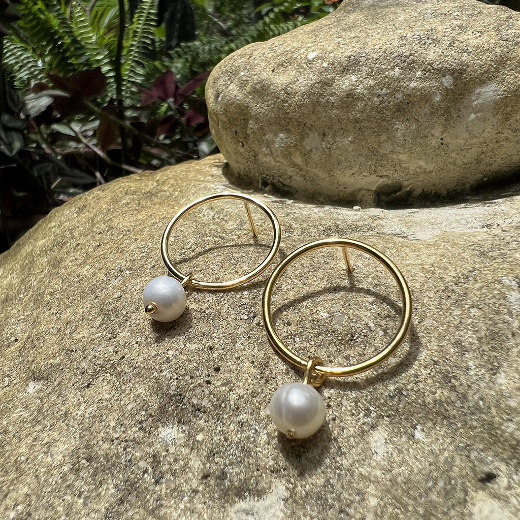 Circle Freshwater Pearl Earrings-2